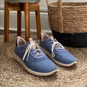TOMS Sneakers